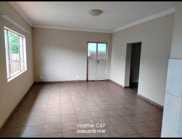 2 bed property to rent in HIGHBURY